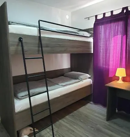 Premium: Beachfront Mobile With Family-friendly Amenities * Pirovac