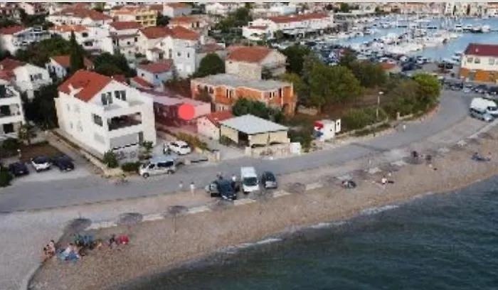 Premium Luksuzni Mobile-home On The 6 Lezaja Satelit Tv Wifi Klima 2 X Wc Velika Terasa Full Opremljena Ljubimci Dozvoljeni Parkirno Mjesto 10m Do Plaze Pogodno Za Djecu Mali Obiteljski Kamp 100m Do Centra Mjesta * 피로바츠