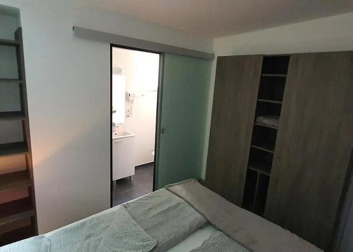 Premium Luksuzni Mobile-home On The 6 Lezaja Satelit Tv Wifi Klima 2 X Wc Velika Terasa Full Opremljena Ljubimci Dozvoljeni Parkirno Mjesto 10m Do Plaze Pogodno Za Djecu Mali Obiteljski Kamp 100m Do Centra Mjesta 피로바츠